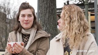 Ersties - Lesbische Leckspiele mit zwei kreativen Schönheiten