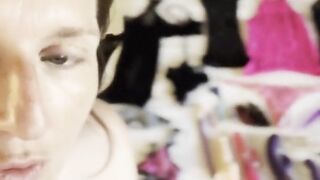 Mature MILF Orgasms From Air After Stripping off to Cool Down! Fuck Yeah, You Read That Right!