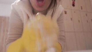 My Stepsister in Yellow Dishwashing Gloves Takes a Bath with a Dildo and Lots of White Foam and Soap