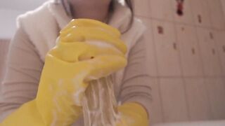 My Stepsister in Yellow Dishwashing Gloves Takes a Bath with a Dildo and Lots of White Foam and Soap