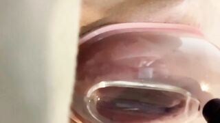 Horny Milf pumps up her pussy