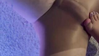 Getting my pantyhose full of cum after I give stranger a footjob in them.. yum