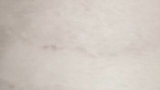 Hot bhabhi ki gaand maari tel lagakr raat m