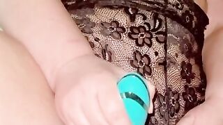 THICC BLONDE SQUIRTING