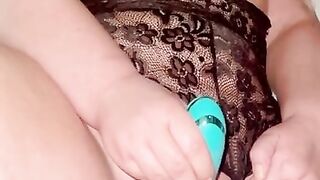 THICC BLONDE SQUIRTING