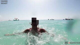 Slow motion boobs flashing in the sea - Amateur Russian couple